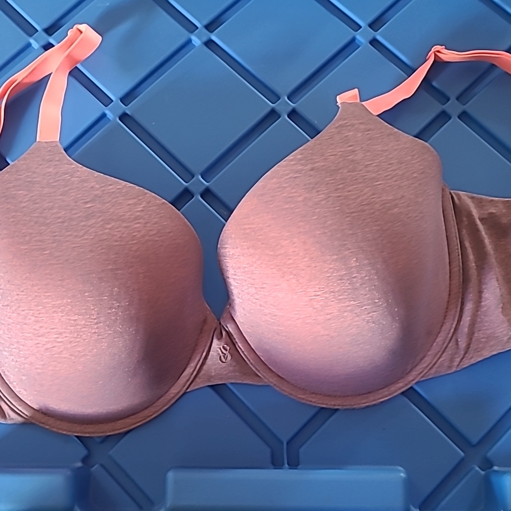 Victoria's Secret Vintage 36DD bra